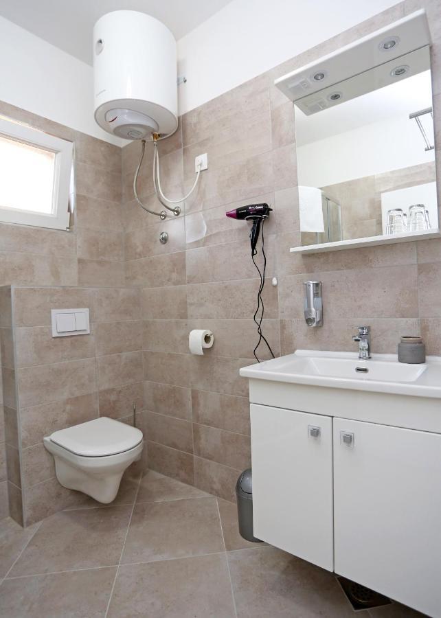 Guesthouse Villa DomeNico Lozovac Extérieur photo