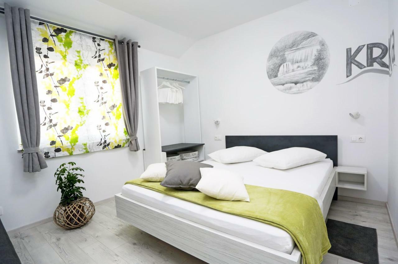 Guesthouse Villa DomeNico Lozovac Extérieur photo